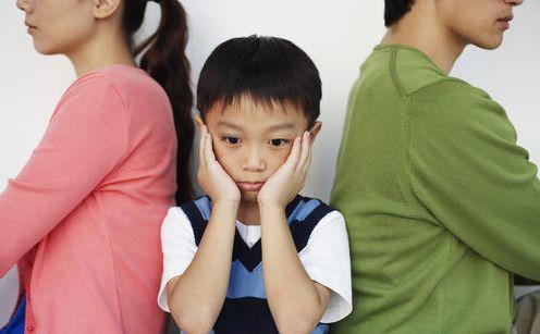 父母离婚后，孩子有“九种心理问题”，需要多点关爱
