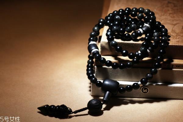 砭石手链多少钱一个 不能太贪便宜 砭石手链多少钱一个 不能太贪便宜