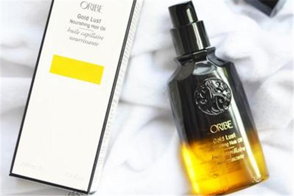 护发精油什么时候涂抹 护发精油湿发用还是干发用 护发精油什么时候涂抹 护发精油湿发用还是干发用