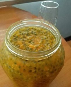 ​百香果可以放一个月吗，百香果原汁在冷藏条件下放了三个多月还能喝？