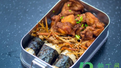 ​密封盒吸住了怎么打开,密封桶被气压吸住了怎么才能打开盖子