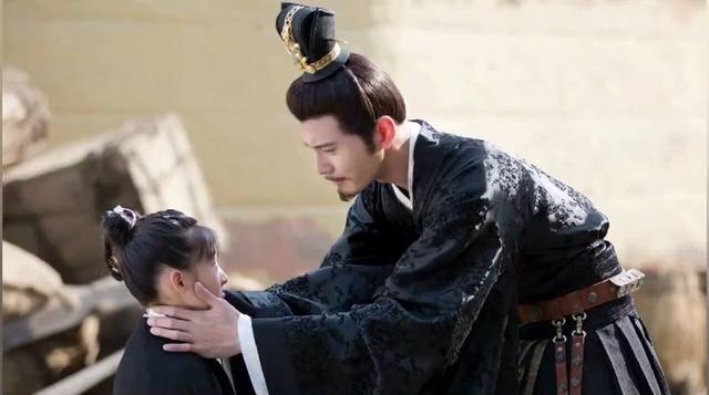 徐正溪新剧《凤奕》热拍中，剧情一公开之后，网友就纷纷不期待了