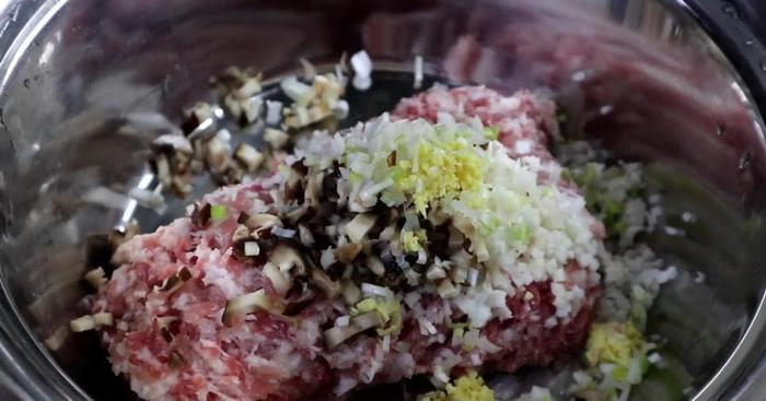 四喜丸子代表了四大喜事，味美色香做法简单，不愧是压轴菜