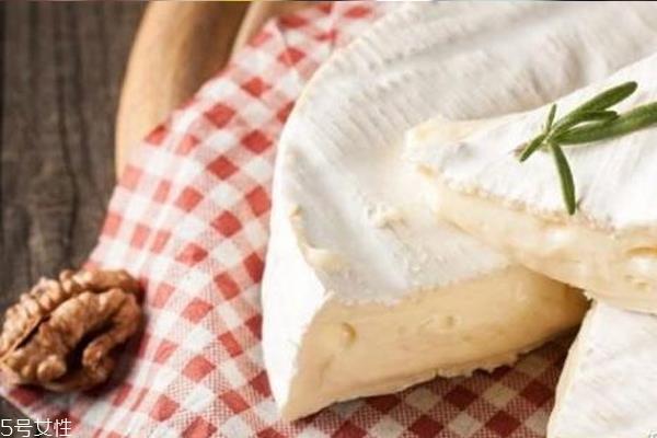 白霉奶酪怎么吃 白霉奶酪能直接生吃吗