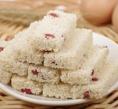 想吃小米糕?一把小米就能做!做法简单,做好后一家人都抢着吃