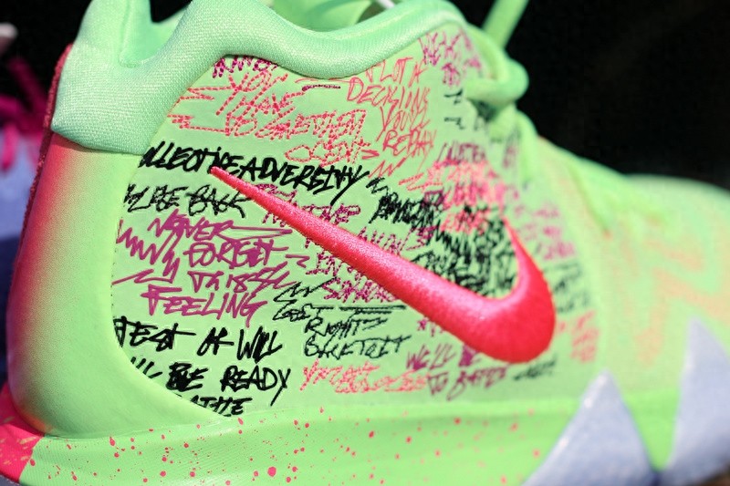 《米饭原创》nike欧文4鸳鸯配色,美如画的实战球鞋!欧蜜在哪里