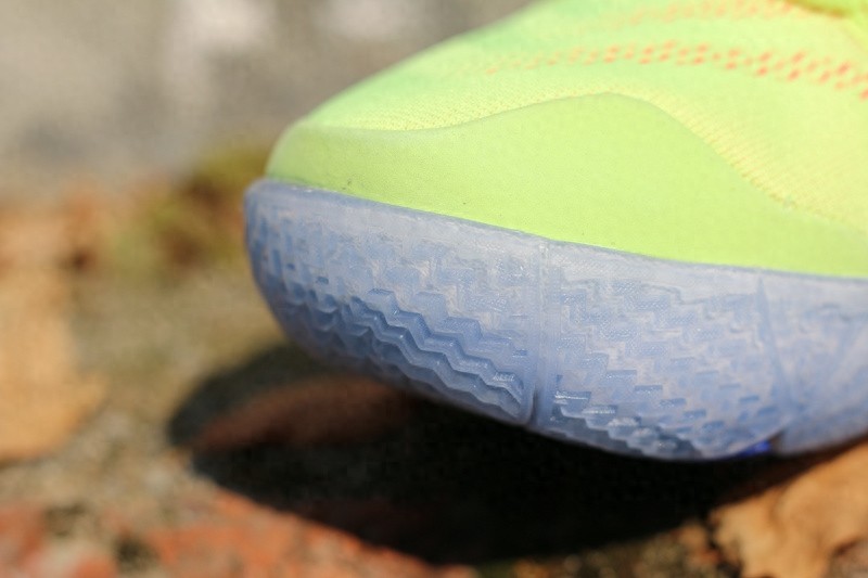 《米饭原创》nike欧文4鸳鸯配色,美如画的实战球鞋!欧蜜在哪里