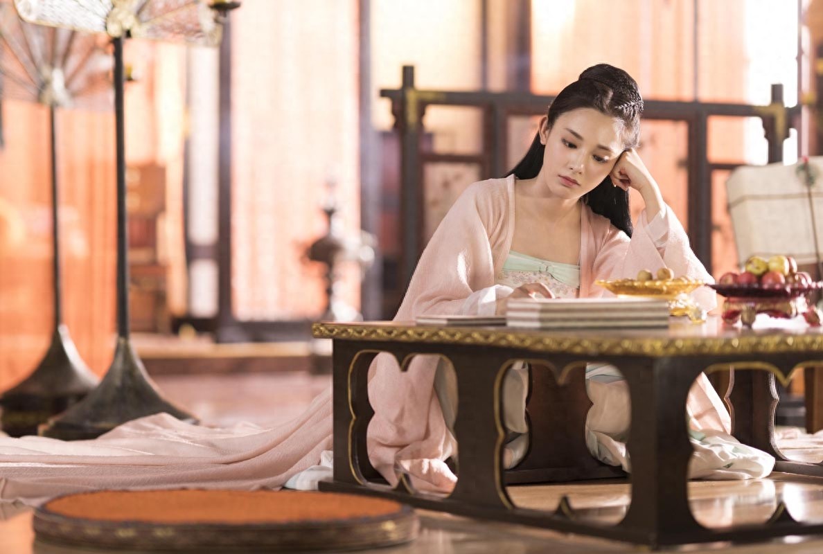 彭小苒《东宫》小枫唯美剧照图片