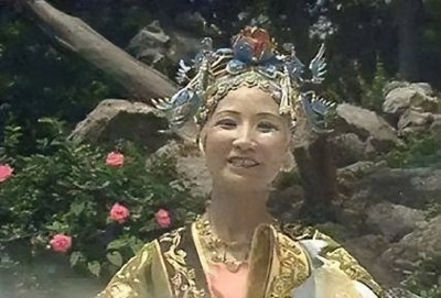 ​“伽蓝”不读jiā lán，也不读gā lán，正确读音是什么？又是?