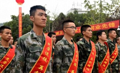 ​老兵退伍后会选择做什么工作？这4个工作，工资高还很适合他们