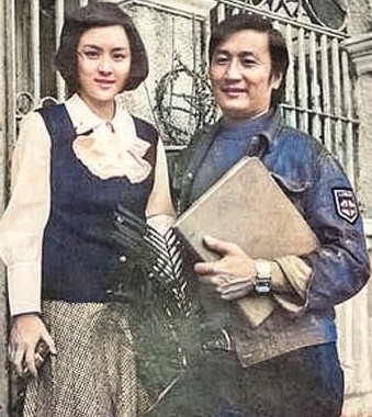 一组谢贤年轻上色老照片，颜值胜过谢霆锋，第三张风头盖过陈冠希