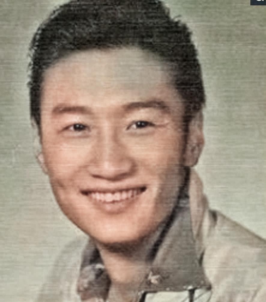 一组谢贤年轻上色老照片，颜值胜过谢霆锋，第三张风头盖过陈冠希