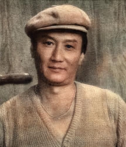 一组谢贤年轻上色老照片，颜值胜过谢霆锋，第三张风头盖过陈冠希