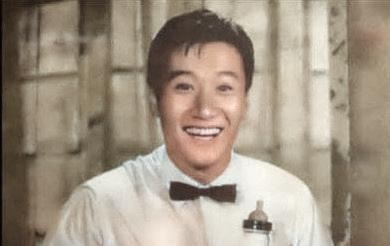 一组谢贤年轻上色老照片，颜值胜过谢霆锋，第三张风头盖过陈冠希