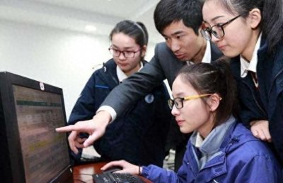 ​高职本科与普通本科（三本）怎么选？参考这几点，未来就业不用愁