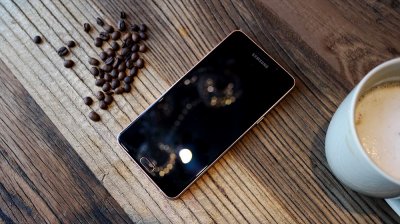 ​兼顾时尚与实用  三星Galaxy A9上手体验分享