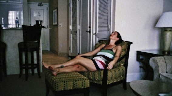 实拍阿姆斯特丹红灯区:风情万种的“橱窗女郎”和最疯狂的夜生活