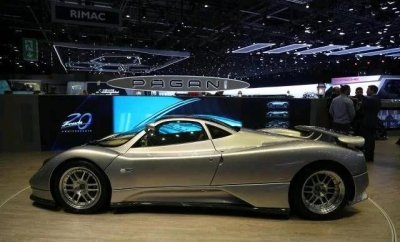 ​帕加尼宗达C12《风之子》超级跑车，日内瓦车展实拍！不容错过！