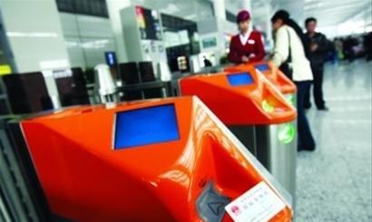 初中生没有身份证怎么坐高铁