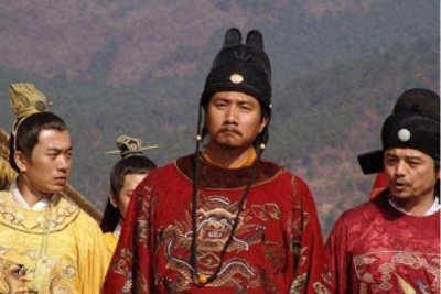 ​朱元璋曾是张无忌手下，那他坐上龙椅后，张无忌下场啥样？