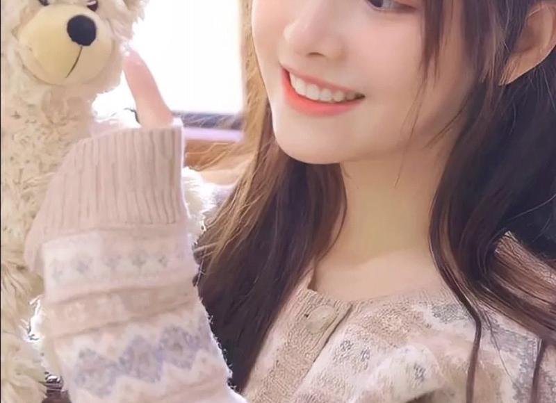 圣诞节同事之间送什么礼物比较好(平安夜圣诞节送什么礼物给女孩子)