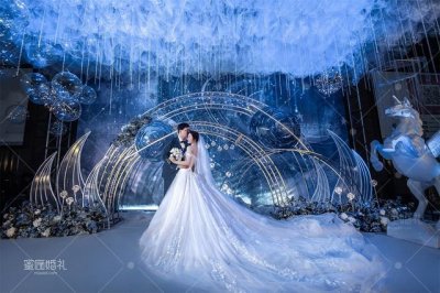 ​发说说的文案可爱沙雕（沙雕女孩的可爱文案）