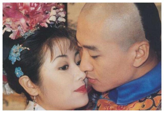 盘点近些年人设崩塌的4大明星，最后一位，更是语出惊人！