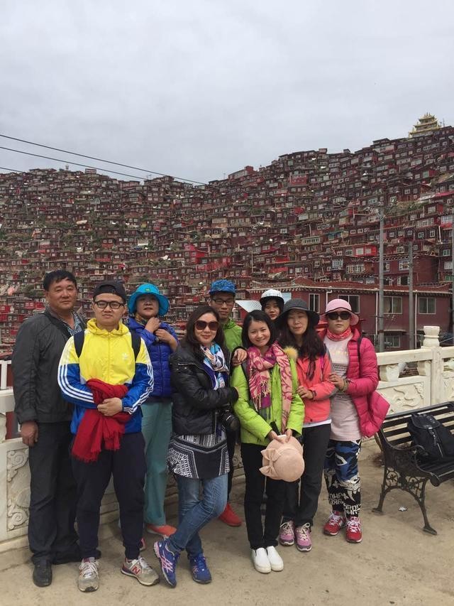 四川有个世界上最大的佛学院，而且只允许大陆人进入