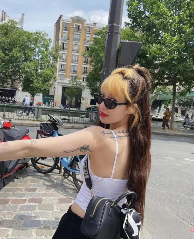 黄黑皮短发挑染发色推荐（她们的同款挑染马上安排）(22)