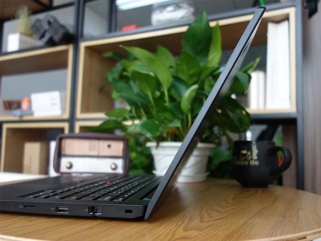 联想thinkpad e460笔记本评测（学生职场两不误的酷黑轻薄本）(10)