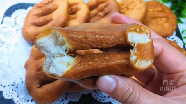 油饼怎样做才能又酥又松软(家常油饼最详细的做法)(13)