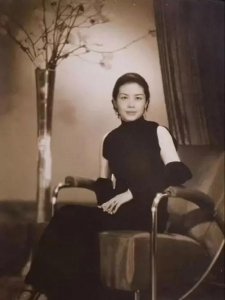 ​民国才女、山水绘家潘素大作观赏：闻名收躲家张伯驹教师的妻子