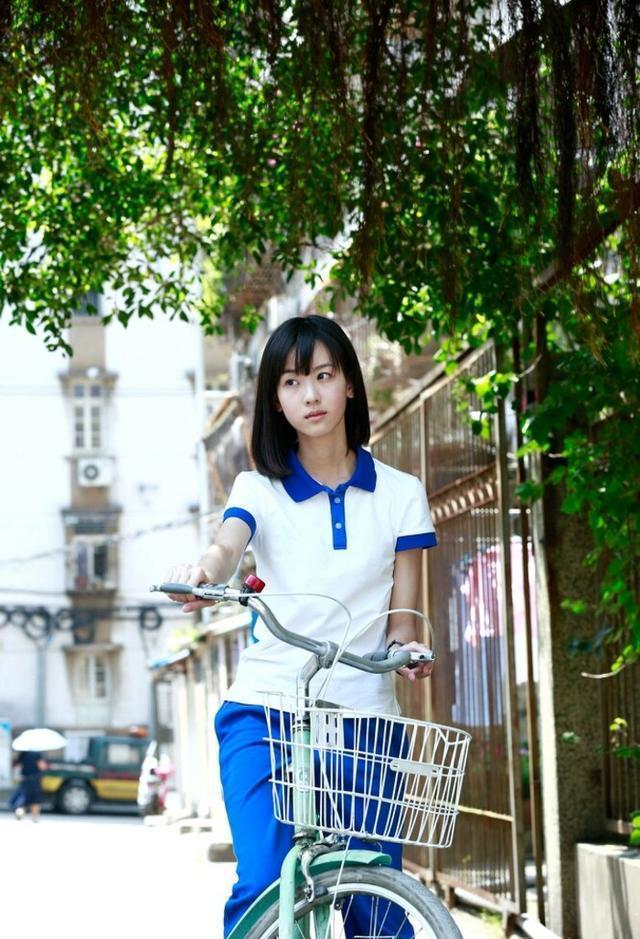 盘点娱乐圈的二十位校服女神,陈都灵谭松韵鞠婧祎,你最粉谁?