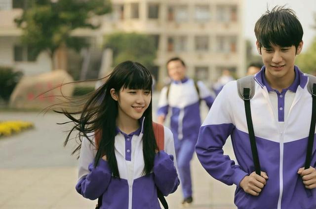 盘点娱乐圈的二十位校服女神,陈都灵谭松韵鞠婧祎,你最粉谁?