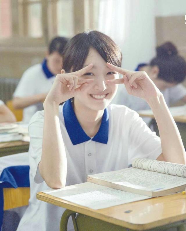 盘点娱乐圈的二十位校服女神,陈都灵谭松韵鞠婧祎,你最粉谁?