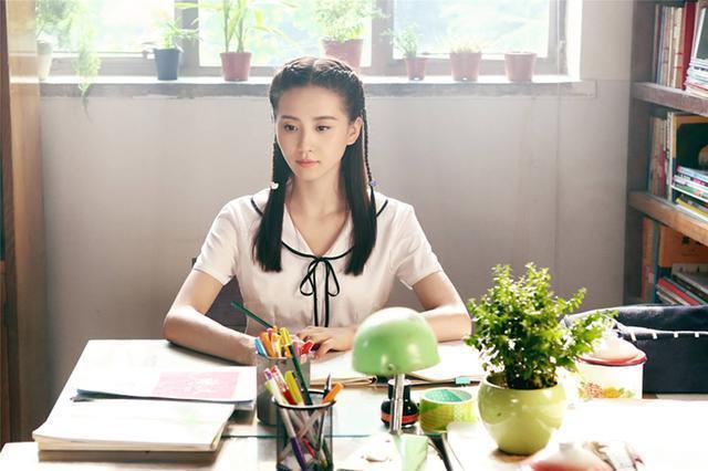 盘点娱乐圈的二十位校服女神,陈都灵谭松韵鞠婧祎,你最粉谁?