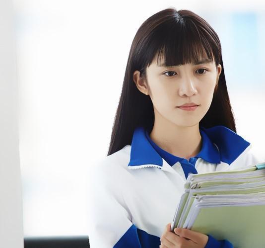 盘点娱乐圈的二十位校服女神,陈都灵谭松韵鞠婧祎,你最粉谁?