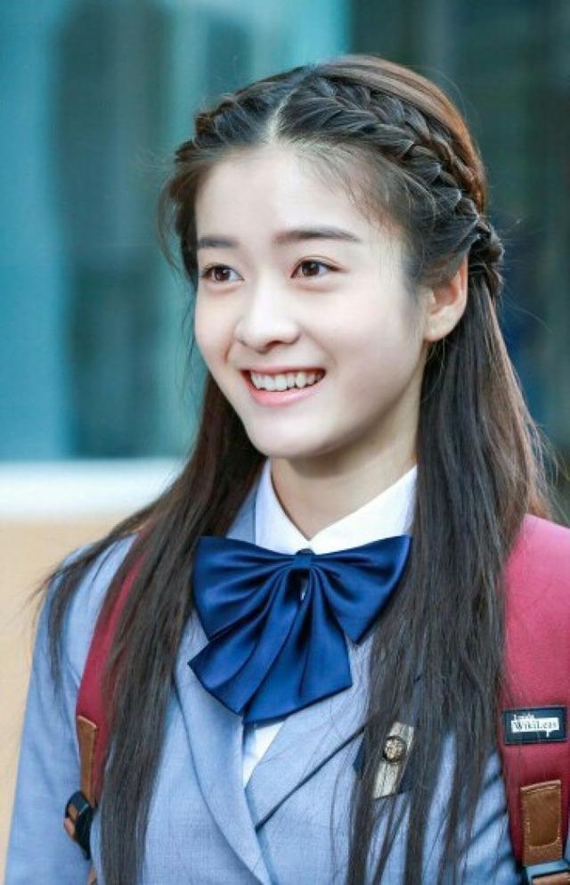 盘点娱乐圈的二十位校服女神,陈都灵谭松韵鞠婧祎,你最粉谁?