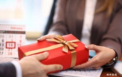 ​求人办事的经典句子（ 高情商的人请人办事怎么说）