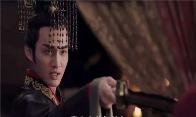 ​何以群众在秦始皇没有死时间没有敢反 秦始皇是什么样的人