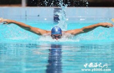 ​游泳比赛四种泳姿分别是怎么来的
